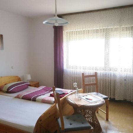 Gaestehaus Burgwald-Trekking Mittelsimtshausen Szoba fotó
