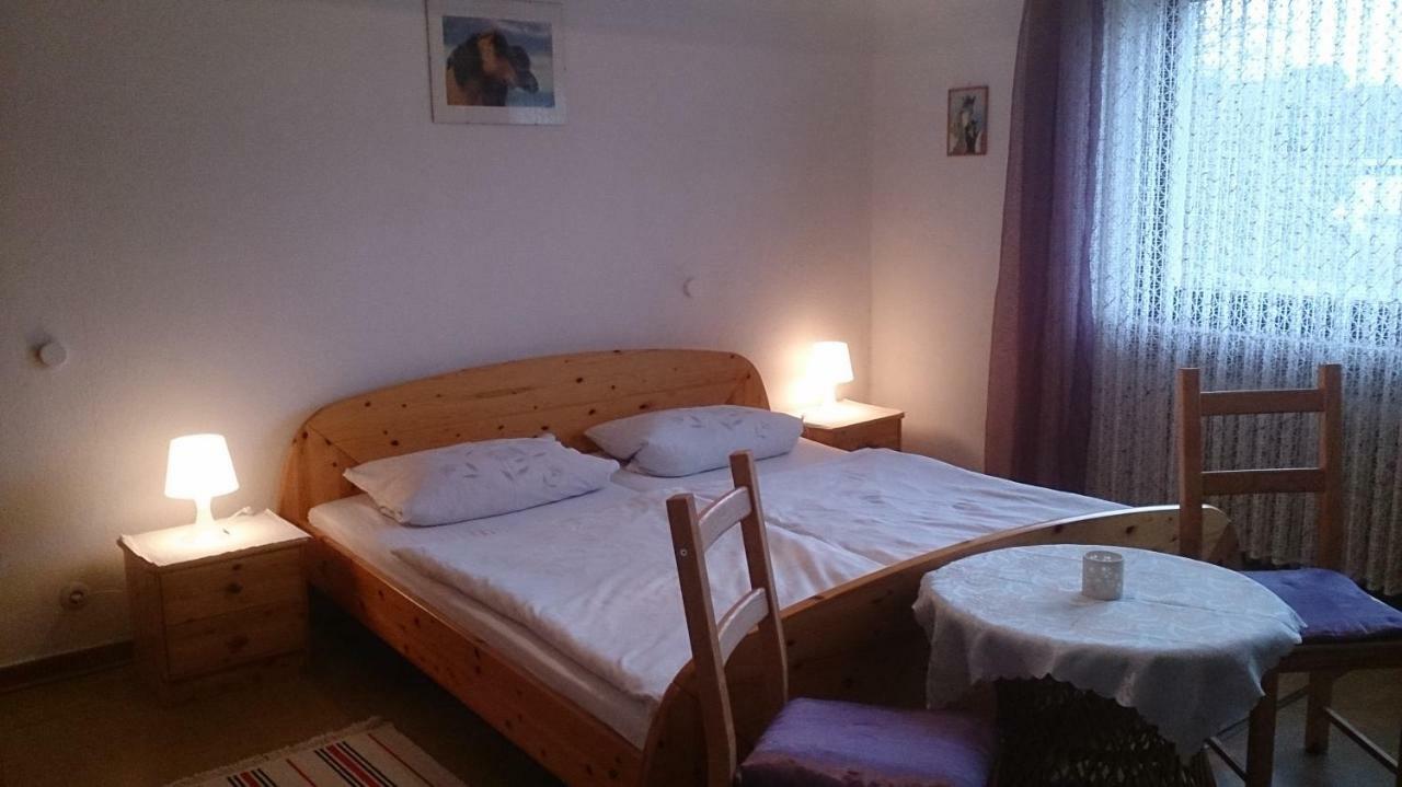 Gaestehaus Burgwald-Trekking Mittelsimtshausen Kültér fotó