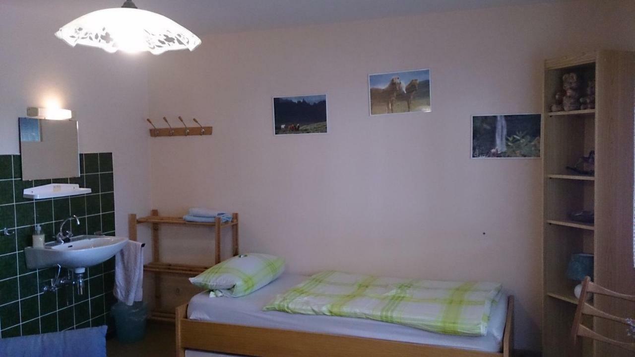 Gaestehaus Burgwald-Trekking Mittelsimtshausen Kültér fotó